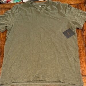 NWT 14th & Union Green cotton v-neck T-Shirt
